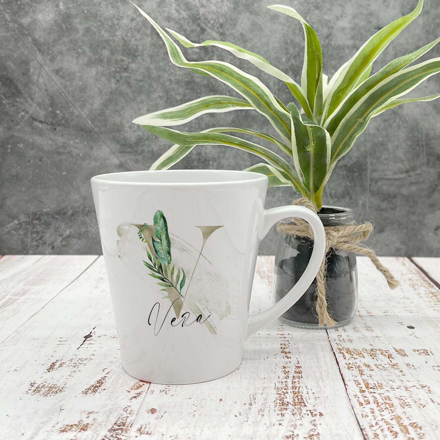 personalisierte konische Tasse mit Name tropical