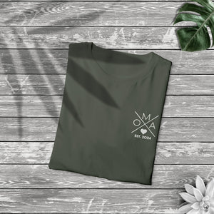 Oma Kreuz T-Shirt khaki, personalisiert mit Namen