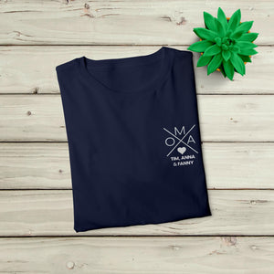 Oma Kreuz T-Shirt navy, personalisiert mit Namen