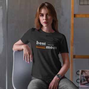 Best Mom T-Shirt retro black, personalisiert mit Jahreszahl