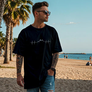 Oversized Shirt in schwarz mit Berg-Herzlinie