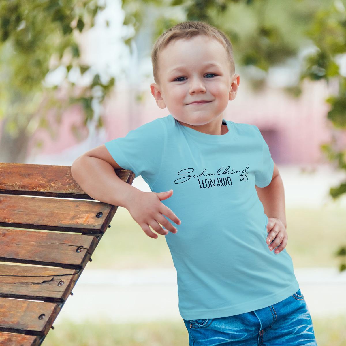 Tshirt mit Aufdruck Schulkind 202 5und Wunschname in blau