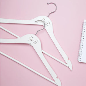 Holz Kleiderbügel Ranke mit personalisierter Gravur, Wunschtext, Hochzeit, Brautkleid, Brautgeschenk, Approbation, Staatsexamen