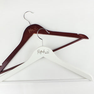 Holz Kleiderbügel Ranke mit personalisierter Gravur, Wunschtext, Hochzeit, Brautkleid, Brautgeschenk, Approbation, Staatsexamen